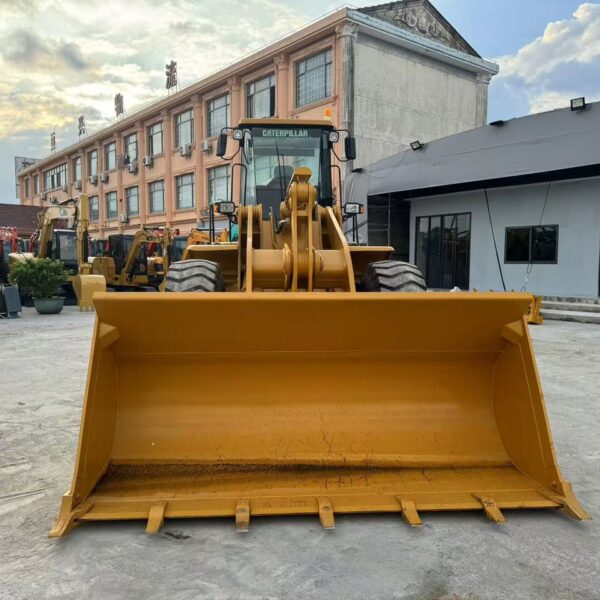 Încărcător Frontal Caterpillar 966H, second-hand - imagine 10