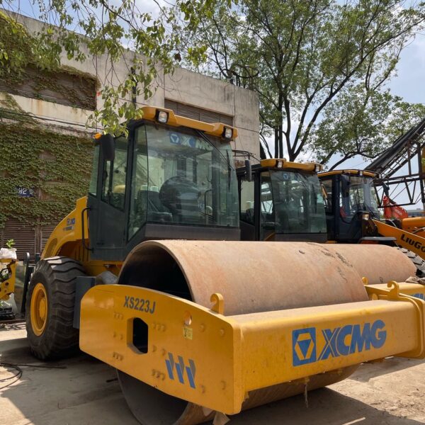 Compactor XCMG XS223J-1 – 23 Tone, Second-Hand 2022 - imagine 2