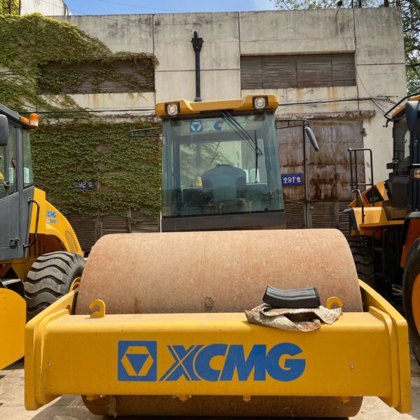 Compactor XCMG XS223J-2, 23 tone, second-hand - imagine 3