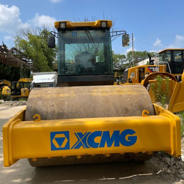 Compactor 23 tone XCMG XS223J-3 – Second Hand 2022 - imagine 3
