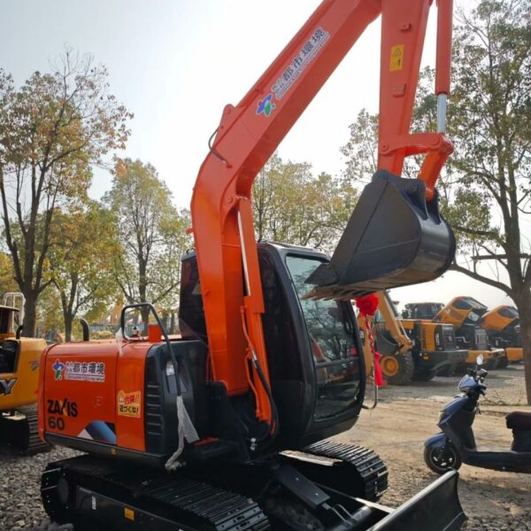 Excavator HITACHI ZAXIS 60 - 6.07 tone, second-hand - imagine 6