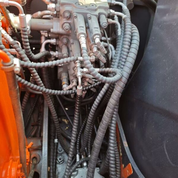 Excavator HITACHI ZAXIS 60 - 6.07 tone, second-hand - imagine 2