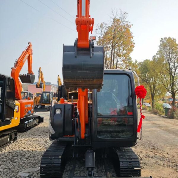 Excavator HITACHI ZAXIS 60 - 6.07 tone, second-hand - imagine 4