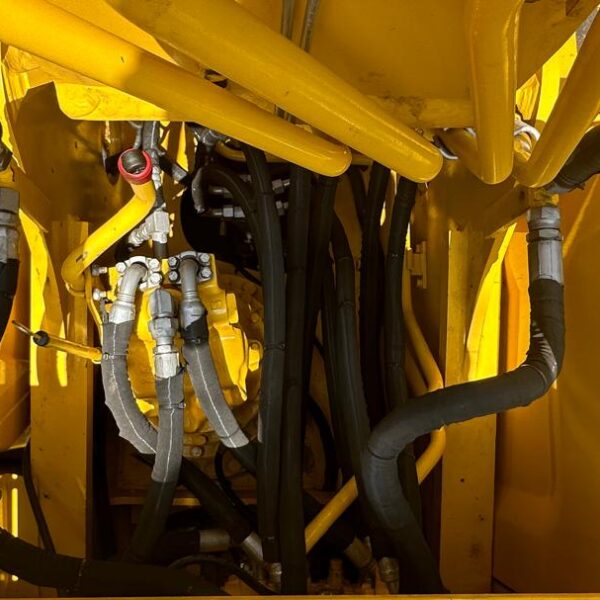 Excavator KOMATSU PC220 - 23.1 tone - second-hand - imagine 9