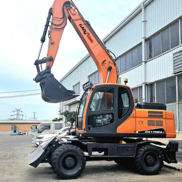 Excavator pe roți 15 tone DX150W – Utilaj Nou - imagine 2
