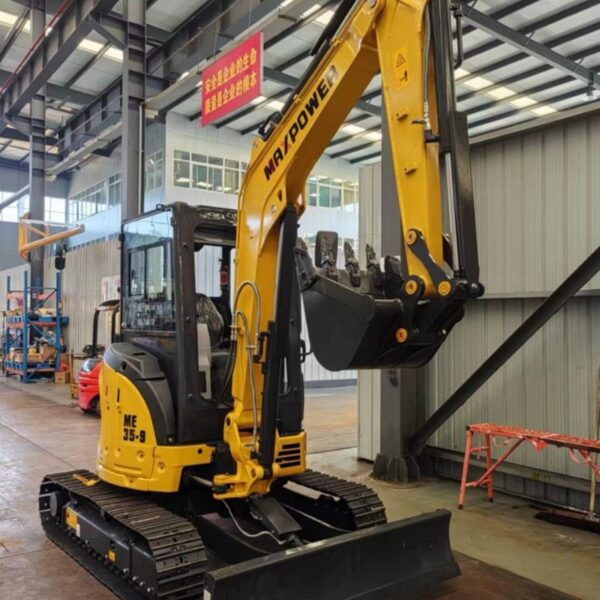 EXCAVATOR E35 - 3,8 tone, nou - imagine 3