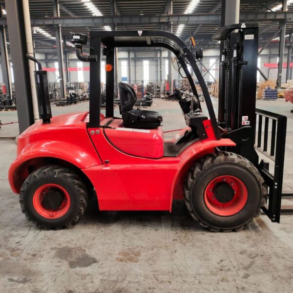 Stivuitor 4x4 pentru teren accidentat - motor diesel, nou - imagine 2