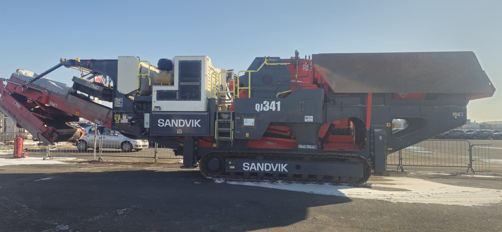 Concasor cu falci SANDVIK QJ341 1 Concasor cu falci SANDVIK QJ341 - 49,4 tone - imagine 1