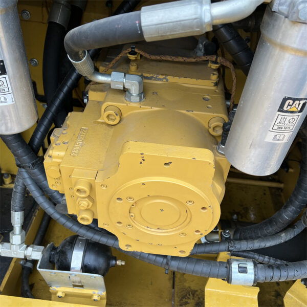 Excavator CATERPILLAR 374 - 74,5 tone - imagine 11