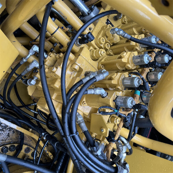 Excavator CATERPILLAR 374 - 74,5 tone - imagine 20