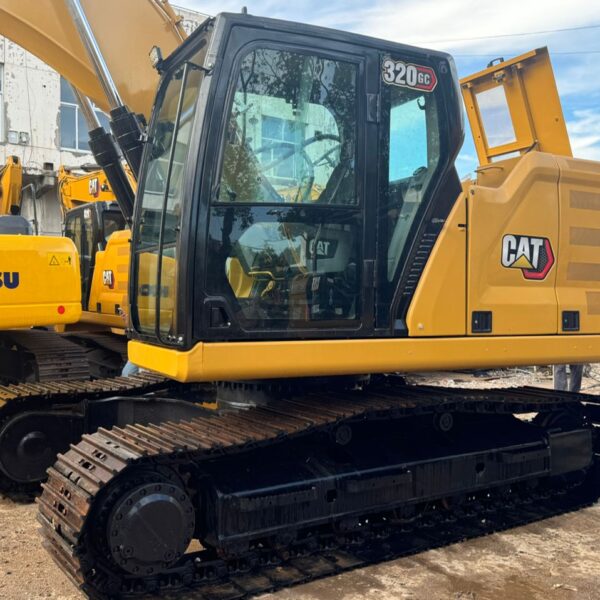 Excavator CATERPILLAR 320 GC - 21,9 tone - imagine 2