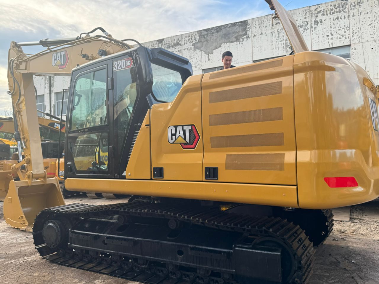 Excavator CATERPILLAR 320 GC 7 Excavator CATERPILLAR 320 GC - 21,9 tone - imagine 1