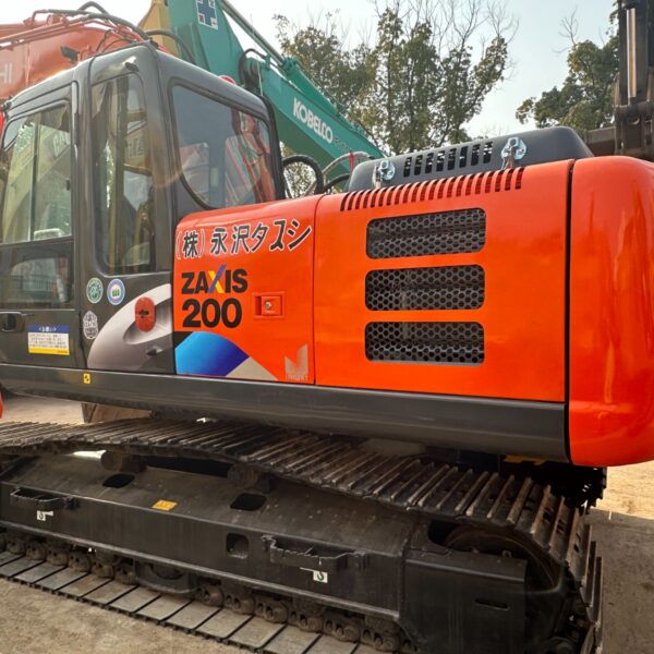 Excavator Hitachi pentru prezentare